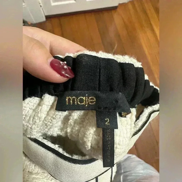 Maje
Poppy Piped Tweed Pants Size 2 - Picture 7 of 8